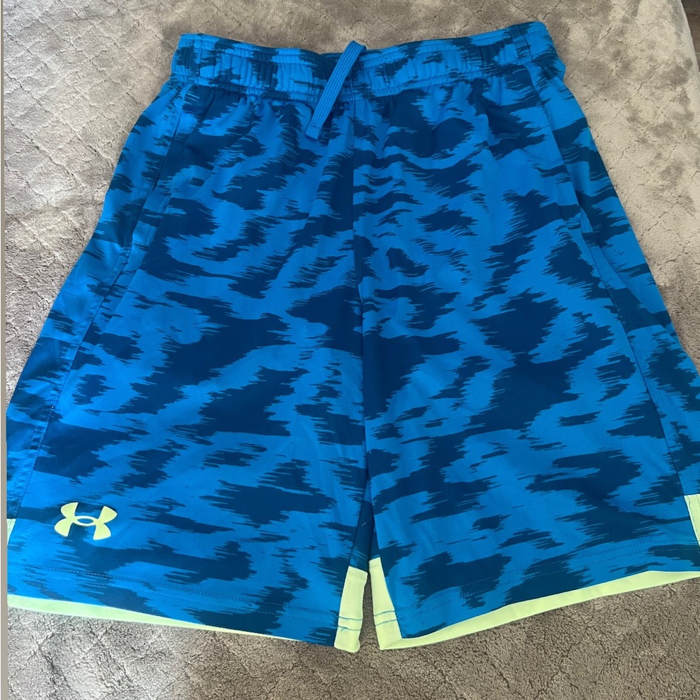 Boys loose fit Under Armour Shorts